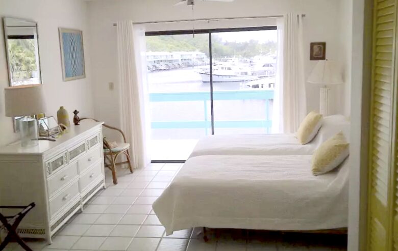 Beautiful Overwater Townhouse - Great Harbour Cay, Bahamas