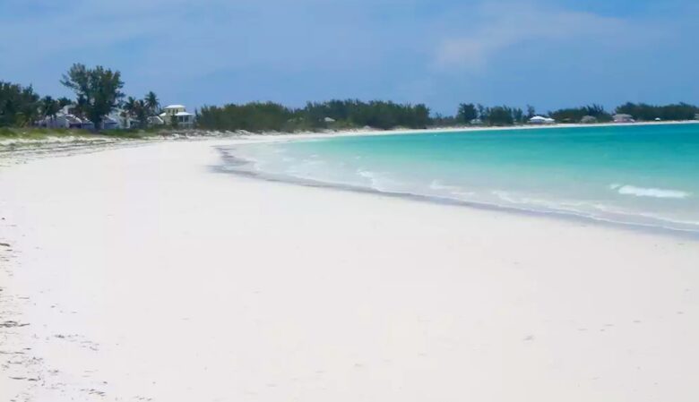 Beautiful Overwater Townhouse - Great Harbour Cay, Bahamas