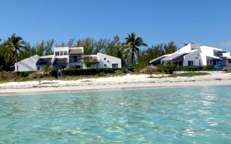 Beautiful Beachfront Double Villa - Great Harbour Cay, Bahamas