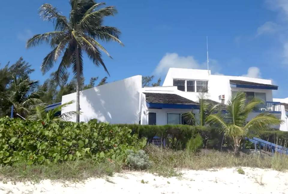 Beautiful Beachfront Double Villa - Great Harbour Cay, Bahamas
