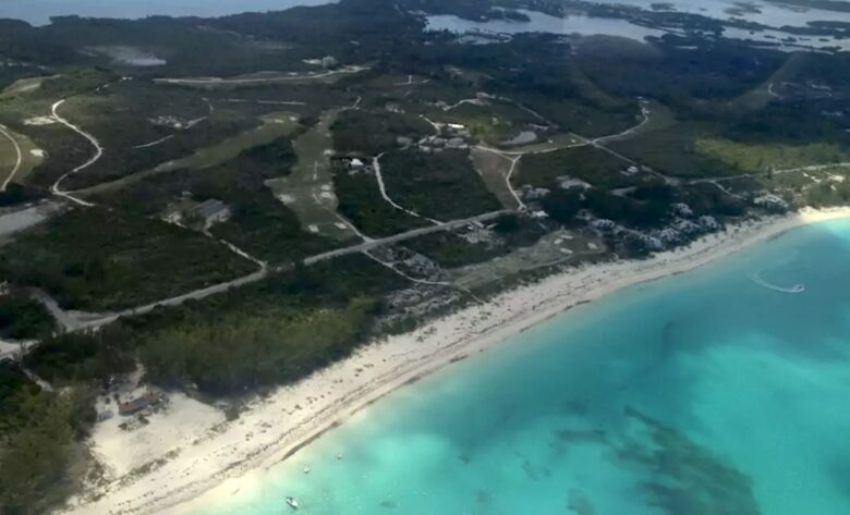Beautiful Beachfront Double Villa - Great Harbour Cay, Bahamas