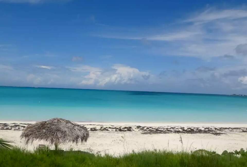 Beautiful Beachfront Double Villa - Great Harbour Cay, Bahamas
