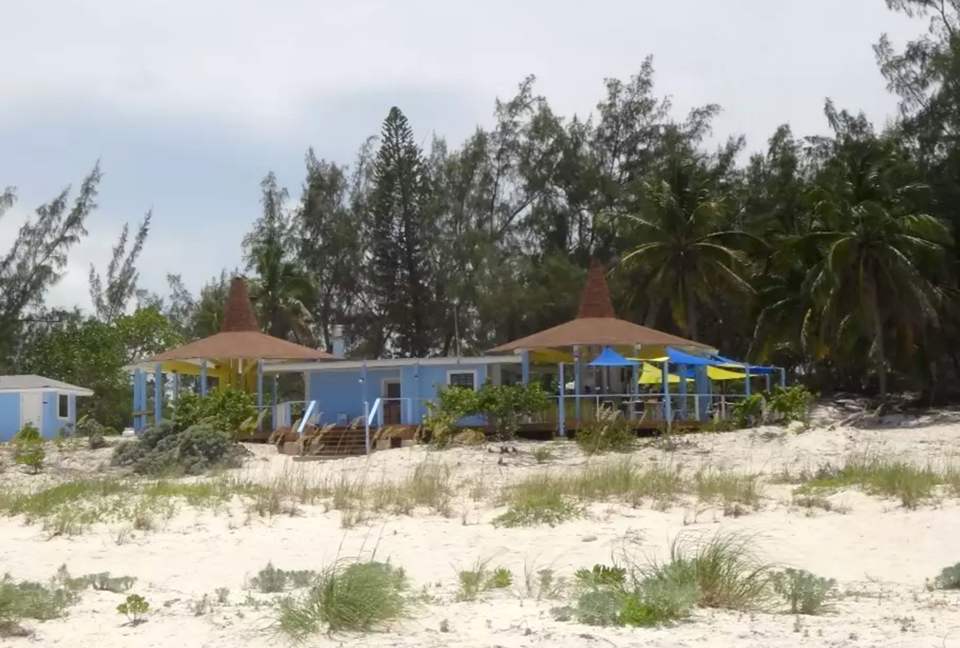 Beautiful Beachfront Double Villa - Great Harbour Cay, Bahamas