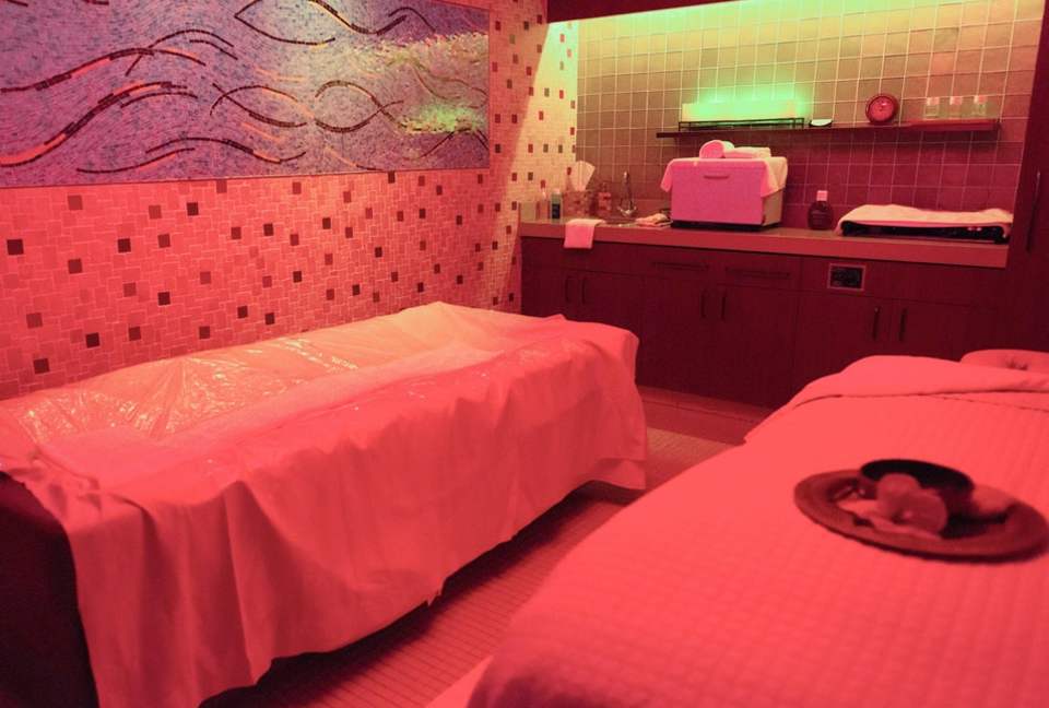 Ocean View Carillon Luxury Wellness Resort - Miami Beach, Florida