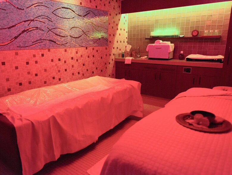 Ocean View Carillon Luxury Wellness Resort - Miami Beach, Florida