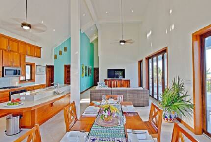 Second Floor Living & Dining Room, Ocean Front