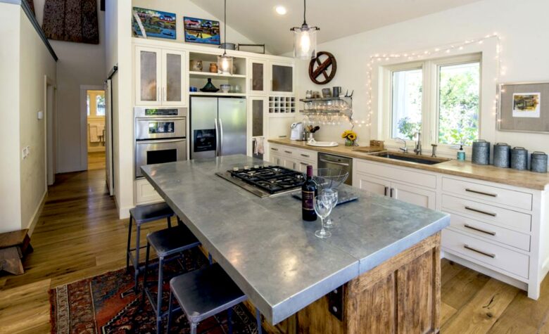 Castle Retreat and Cottage - Sonoma, California