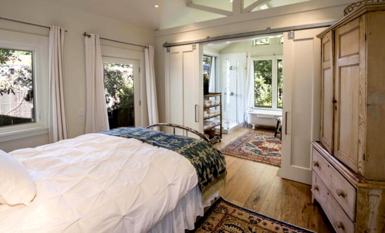 Castle Retreat and Cottage - Sonoma, California