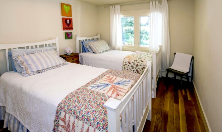 Castle Retreat and Cottage - Sonoma, California