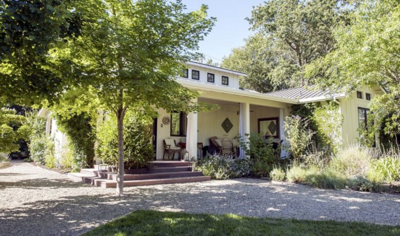 Castle Retreat and Cottage - Sonoma, California