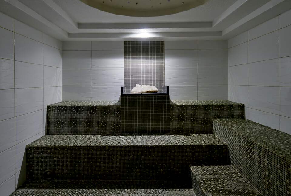 Ocean View Carillon Luxury Wellness Resort - Miami Beach, Florida