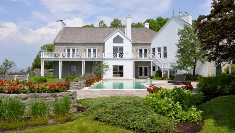 Ile d'Orléans Mansion (near Old Quebec City) - Ste-Pétronille, Canada