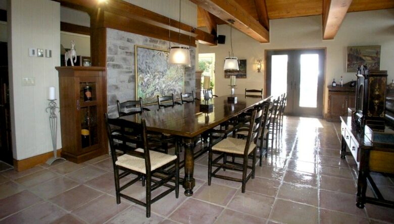 Ile d'Orléans Mansion (near Old Quebec City) - Ste-Pétronille, Canada