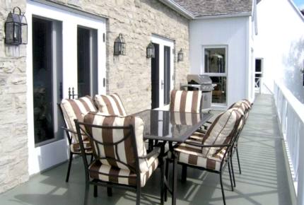 Ile d'Orléans Mansion (near Old Quebec City) - Ste-Pétronille, Canada