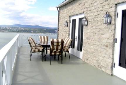 Ile d'Orléans Mansion (near Old Quebec City) - Ste-Pétronille, Canada