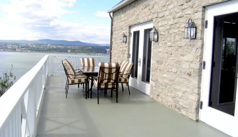 Ile d'Orléans Mansion (near Old Quebec City) - Ste-Pétronille, Canada