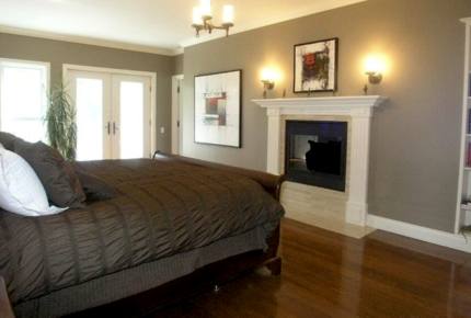 Ile d'Orléans Mansion (near Old Quebec City) - Ste-Pétronille, Canada