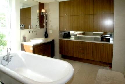 Ile d'Orléans Mansion (near Old Quebec City) - Ste-Pétronille, Canada