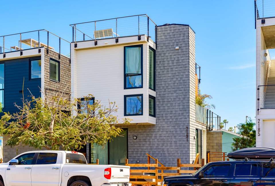 Brand New Home Steps From the Sand With Panoramic Rooftop Deck - San Diego, California