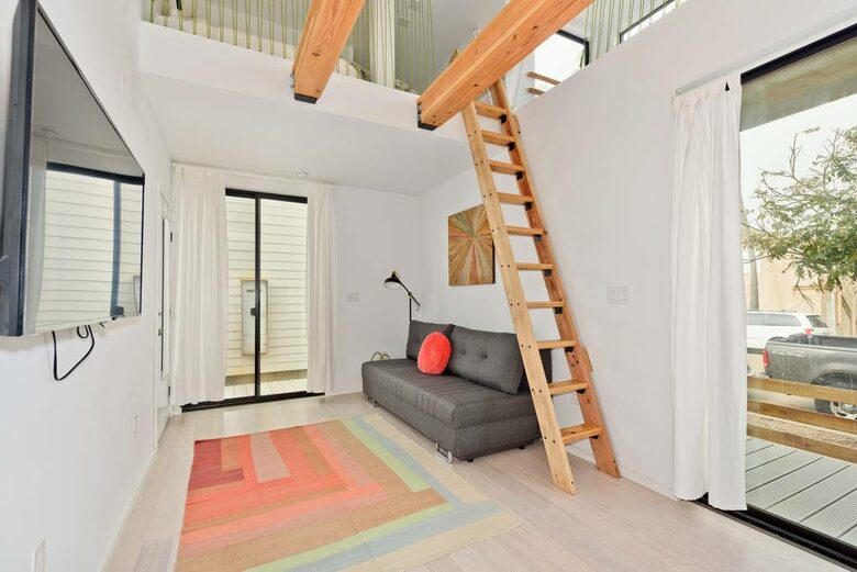 Brand New Home Steps From the Sand With Panoramic Rooftop Deck - San Diego, California