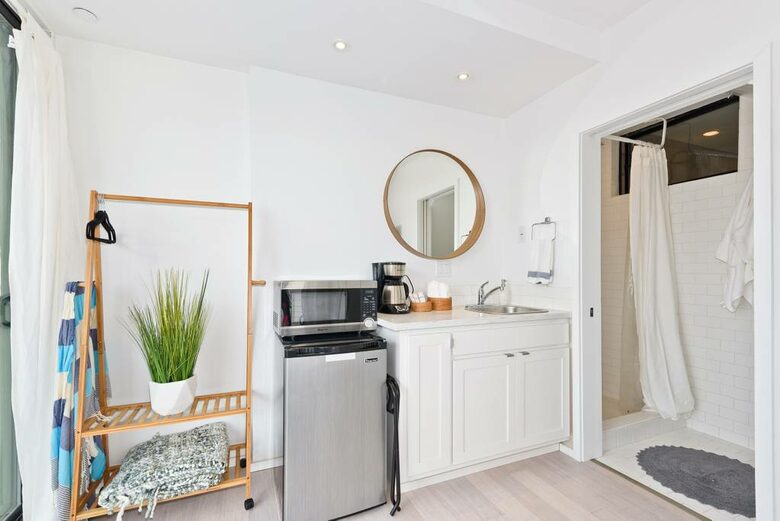 Brand New Home Steps From the Sand With Panoramic Rooftop Deck - San Diego, California