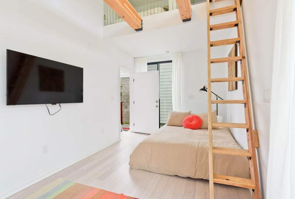 Brand New Home Steps From the Sand With Panoramic Rooftop Deck - San Diego, California