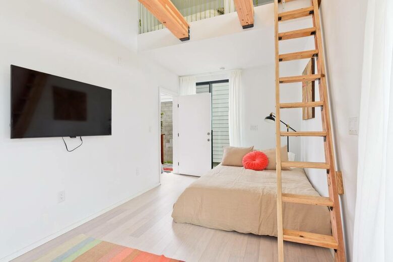 Brand New Home Steps From the Sand With Panoramic Rooftop Deck - San Diego, California