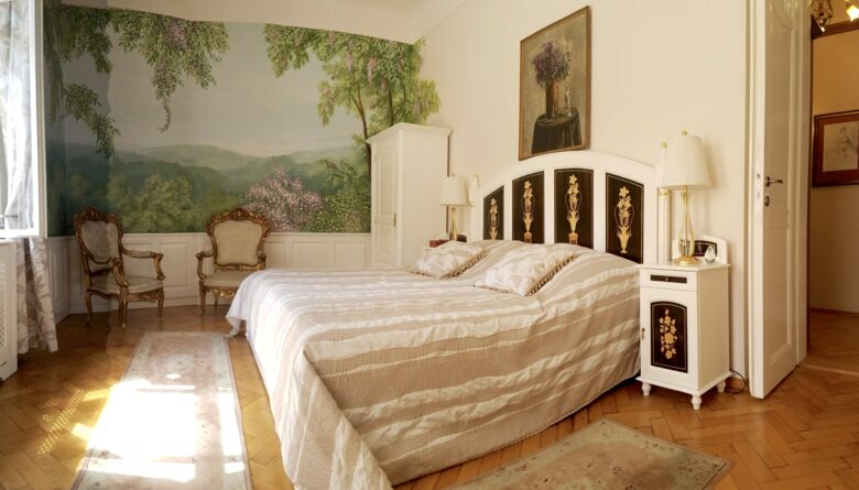 Picturesque Neoclassical Prague Flat - Prague, Czechia