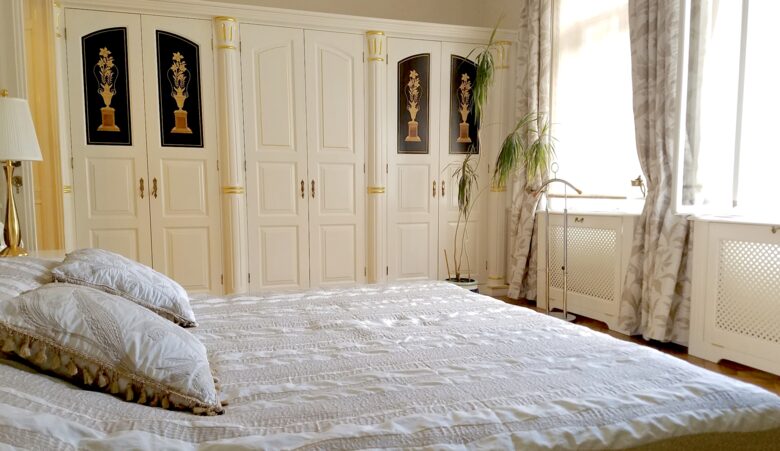 Picturesque Neoclassical Prague Flat - Prague, Czechia