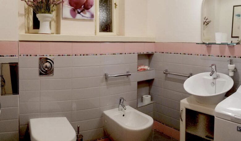 Picturesque Neoclassical Prague Flat - Prague, Czechia