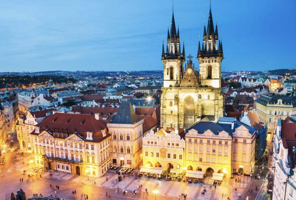 Picturesque Neoclassical Prague Flat - Prague, Czechia