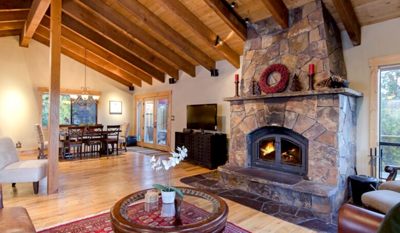 North Lake Tahoe: Lakewood Lodge - Tahoe City, California