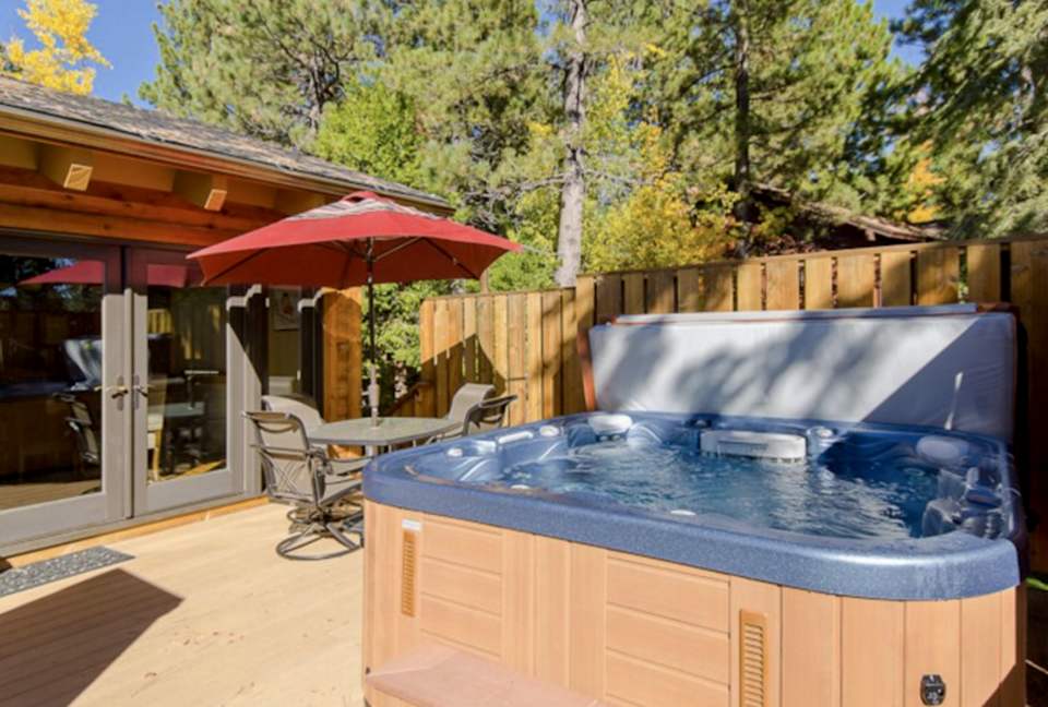 North Lake Tahoe: Lakewood Lodge - Tahoe City, California