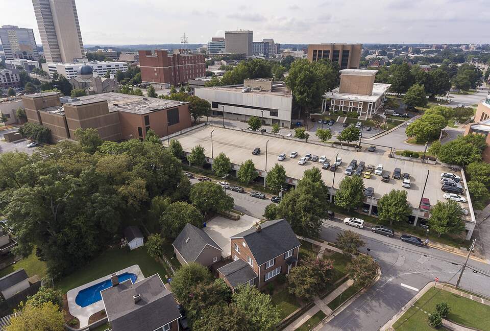 Marshall Art House in Downtown Greenville - Greenville, South Carolina
