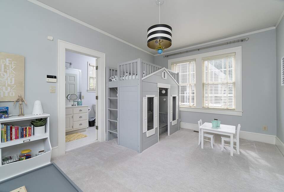 Marshall Art House in Downtown Greenville - Greenville, South Carolina