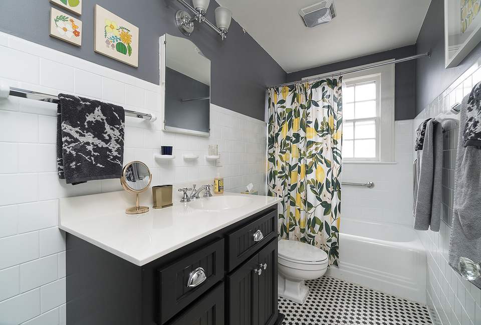 Marshall Art House in Downtown Greenville - Greenville, South Carolina