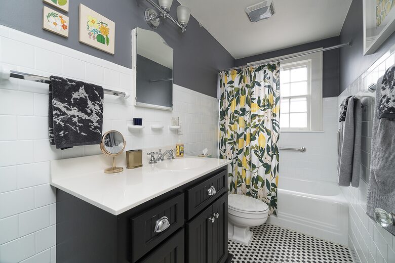 Marshall Art House in Downtown Greenville - Greenville, South Carolina