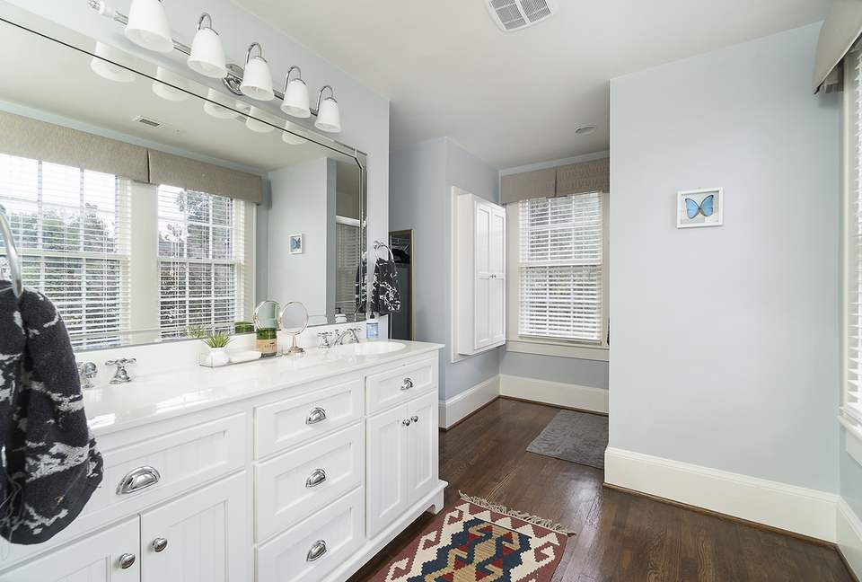 Marshall Art House in Downtown Greenville - Greenville, South Carolina