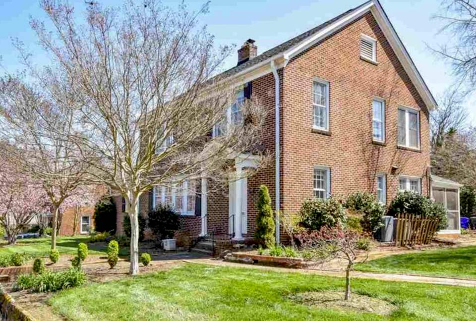 Marshall Art House in Downtown Greenville - Greenville, South Carolina