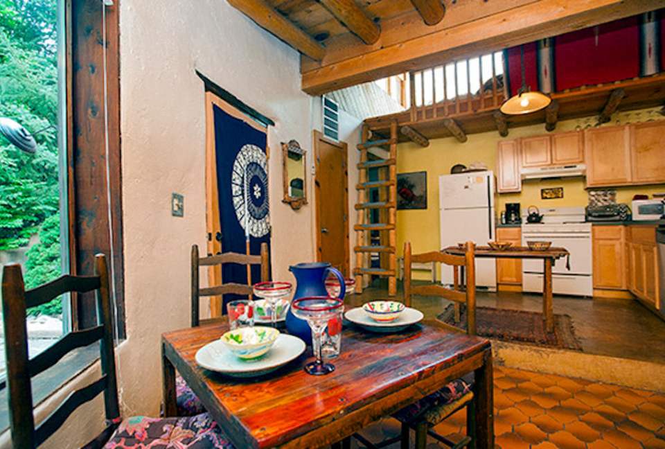 Sister Casita - Bohemian and Dog-Friendly! - Taos, New Mexico