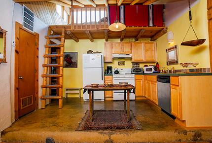 Sister Casita - Bohemian and Dog-Friendly! - Taos, New Mexico