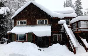 Chateau B&A - Whistler, Canada