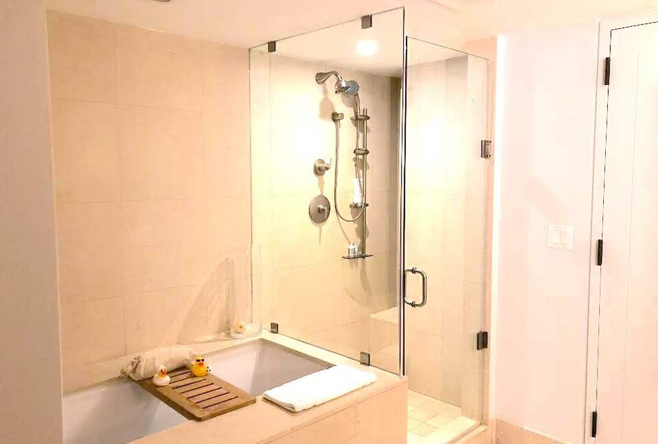 Ocean View Carillon Luxury Wellness Resort - Miami Beach, Florida