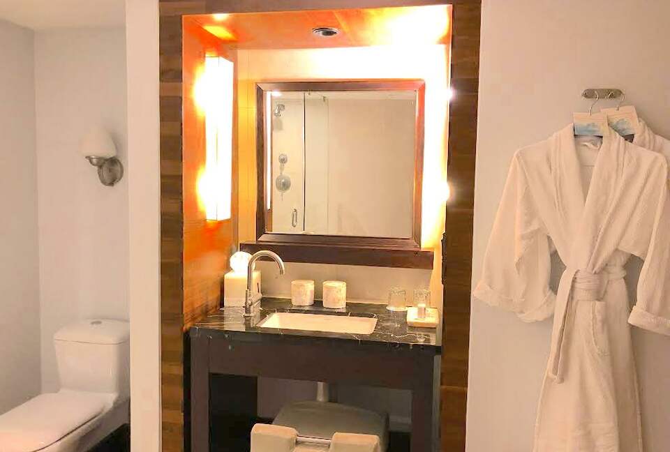 Ocean View Carillon Luxury Wellness Resort - Miami Beach, Florida