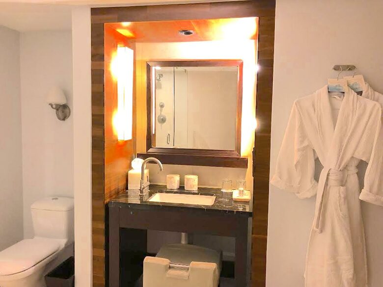 Ocean View Carillon Luxury Wellness Resort - Miami Beach, Florida