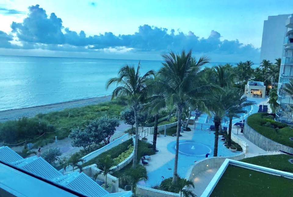 Ocean View Carillon Luxury Wellness Resort - Miami Beach, Florida