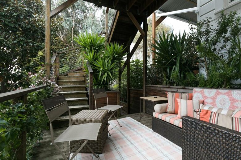 Sophisticated Victorian Flat Between Castro & Mission Dolores - San Francisco, California