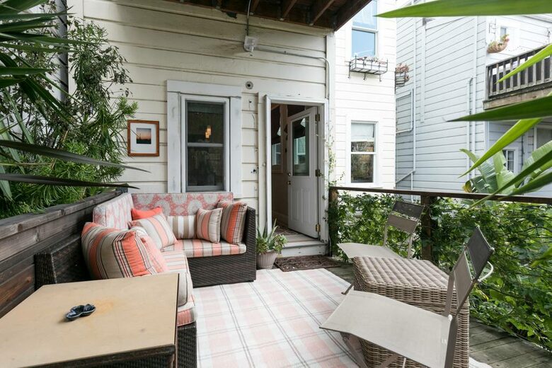 Sophisticated Victorian Flat Between Castro & Mission Dolores - San Francisco, California
