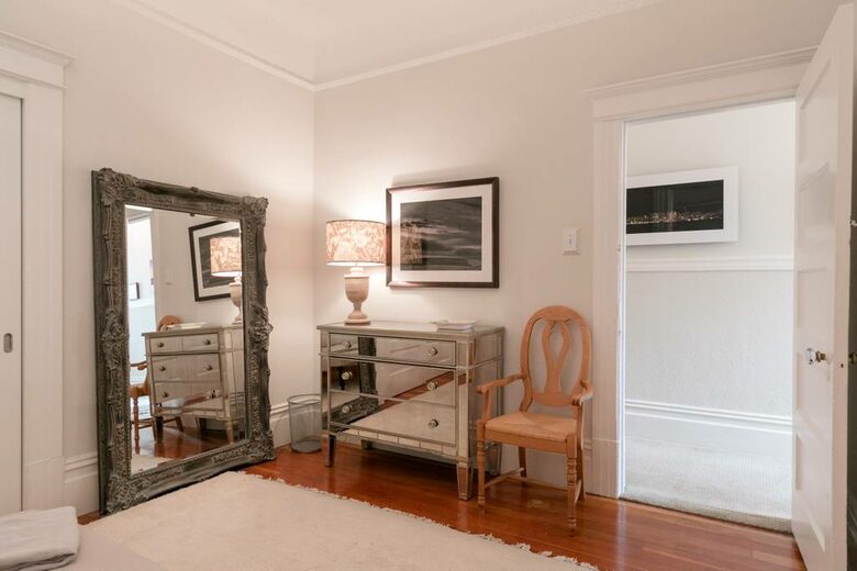 Sophisticated Victorian Flat Between Castro & Mission Dolores - San Francisco, California