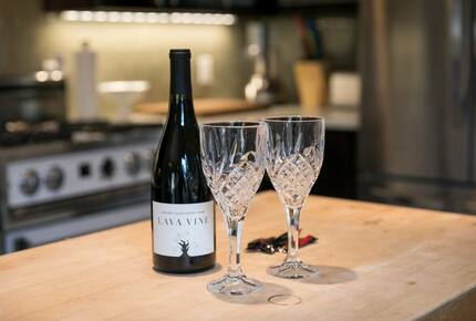 Sophisticated Victorian Flat Between Castro & Mission Dolores - San Francisco, California